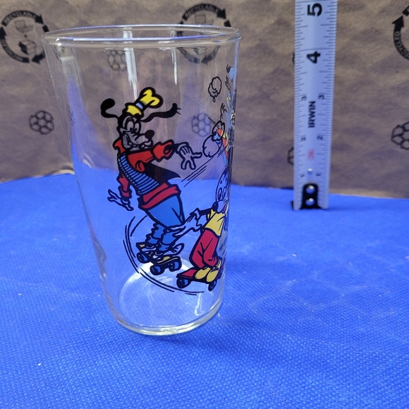 Vintage Disney promotional glass from the 70's. - Picture 4 of 6